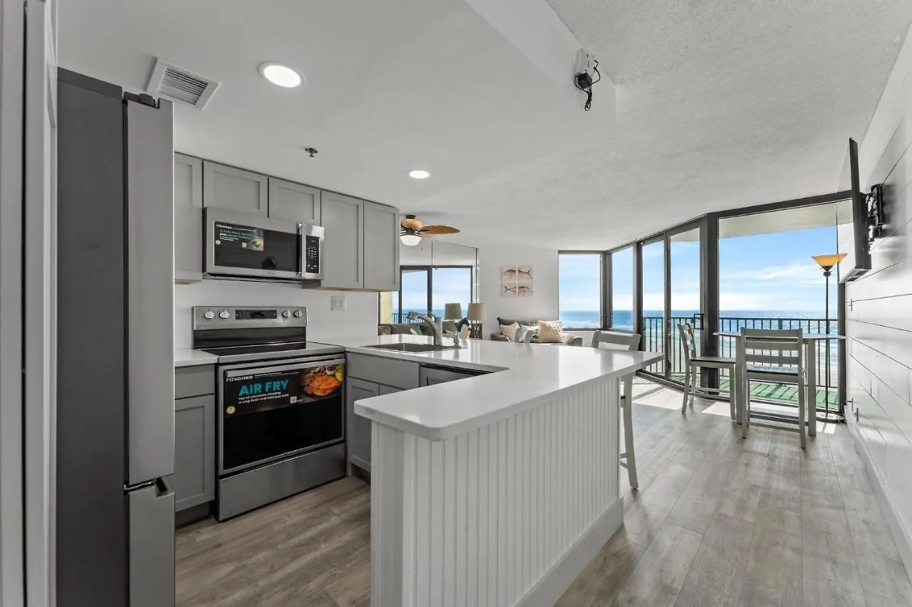 Ocean Front Views & Open Kitchen - Sunbird 603E Apartment Panama City Beach