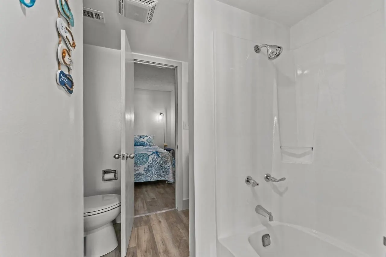 Ocean Front Views & Open Kitchen - Sunbird 603E Apartment Panama City Beach